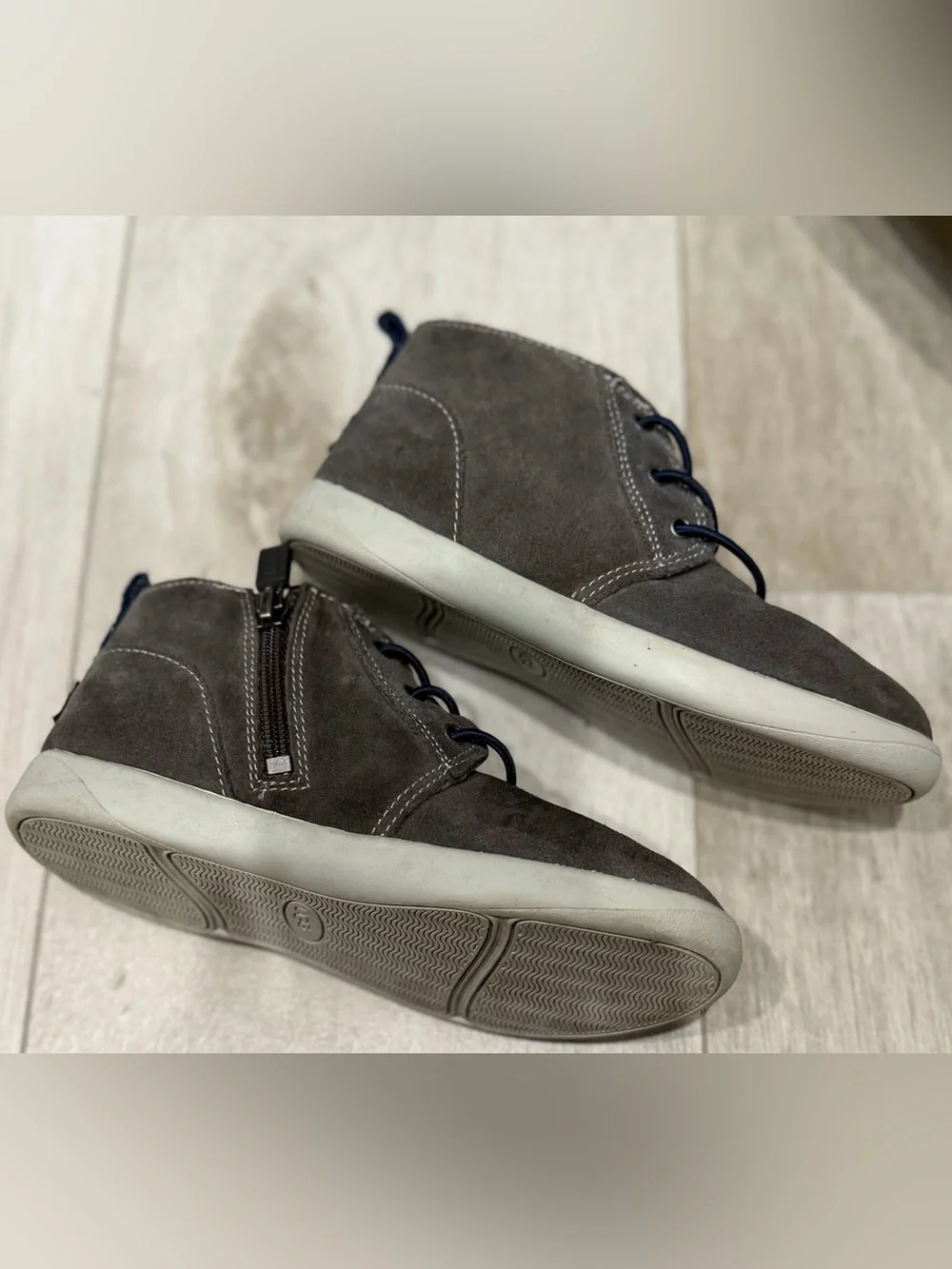 UGG Gray Suede Kids Ankle Boots with Navy Laces size 12 toddler